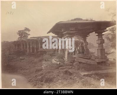 Nandi pavilion at Thousand Pillar Temple, Hanamkonda, India Stock Photo