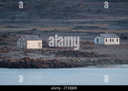 Canada, Nunavut, Northwest Passage, transiting the Bellot Strait, Fort Ross. Hudson's Bay Company buildings. Stock Photo