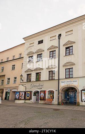 Old shops on the main square, Enns, considered the oldest town in Austria, located on the Danube and Enns, town charter from 1212, Enns, Linz-Land Stock Photo