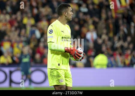 PSV Eindhoven goalkeeper Walter Benitez during the UEFA Champions League, Group B football match between RC Lens (RCL) and PSV Eindhoven on October 24, 2023 at Stade Bollaert-Delelis in Lens, France Stock Photo