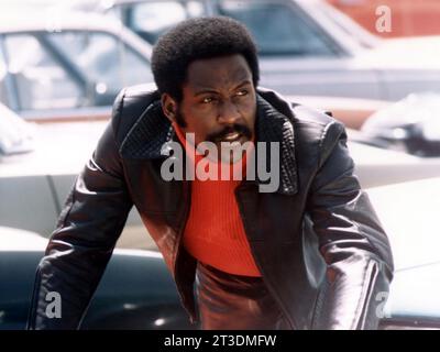 Actor RICHARD ROUNDTREE in a scene from the 1971 movie 'Shaft'. (Credit Image: © Metro-Goldwyn-Mayer (MGM)/Entertainment Pictures/ZUMAPRESS.com) EDITORIAL USAGE ONLY! Not for Commercial USAGE! Stock Photo