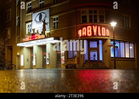 Berlin, Germany. 25th Oct, 2023. Early morning view of the Babylon cinema. Credit: Joerg Carstensen/dpa/Alamy Live News Stock Photo