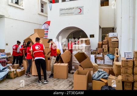 October 24, 2023: Tunis, Tunisia. 24 October 2023. Staff of the Tunisian Red Crescent pack humanitarian supplies directed to Gaza in their headquarters in Tunis. The humanitarian situation has drastically deteriorated in Gaza since Israeli forces began bombarding the Palestinian enclave after Hamas operation in Israel on October 7th (Credit Image: © Hasan Mrad/IMAGESLIVE via ZUMA Press Wire) EDITORIAL USAGE ONLY! Not for Commercial USAGE! Stock Photo