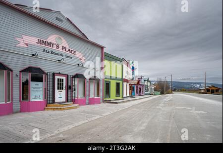 Dawson City, Yukon, Canada – October 05, 2023:  Exterior of the historic building with Jimmy’s Place on Front Street Stock Photo