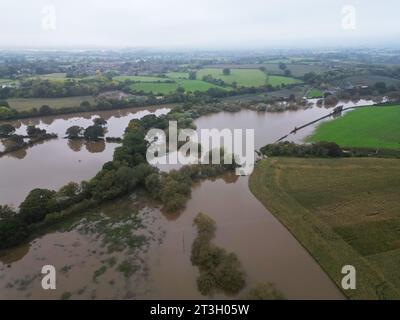 Flood waters around Upton on Severn, Worcestershire, England, UK Stock Photo