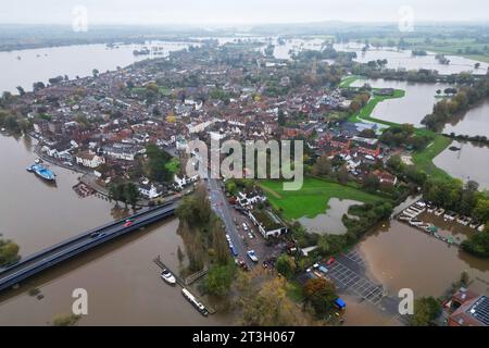 Flood waters around Upton on Severn, Worcestershire, England, UK Stock Photo