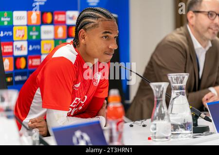 Rotterdam, Netherlands. 25th Oct, 2023. ROTTERDAM, NETHERLANDS - OCTOBER 25: during the press conference following the Group E - UEFA Champions League 2023/24 match between Feyenoord and SS Lazio at Stadion Feijenoord on October 25, 2023 in Rotterdam, Netherlands. (Photo by Joris Verwijst/Orange Pictures) Credit: Orange Pics BV/Alamy Live News Stock Photo