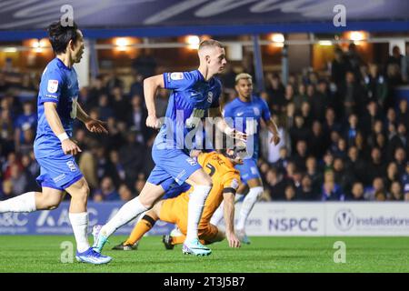 Birmingham, UK. 25th Oct, 2023. Birmingham City's Jay Stansfield presses forward past the downed Hull City's Lewis Coyle during the EFL Sky Bet Championship match between Birmingham City and Hull City at St Andrews, Birmingham, England on 25 October 2023. Photo by Stuart Leggett. Editorial use only, license required for commercial use. No use in betting, games or a single club/league/player publications. Credit: UK Sports Pics Ltd/Alamy Live News Stock Photo