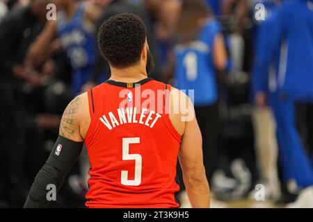 Houston Rockets guard Fred VanVleet (5) reacts after a turnover during ...