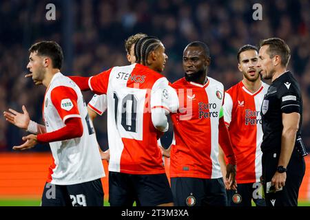 ROTTERDAM, NETHERLANDS - OCTOBER 25: Calvin Stengs (Feyenoord Rotterdam) and referee Tobias Stieler during the Group E - UEFA Champions League 2023/24 Stock Photo