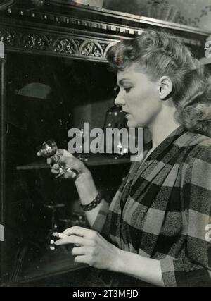 Danish actress Bodil Kjer in the movie Din Fortider Glemt, Denmark 1949 Stock Photo