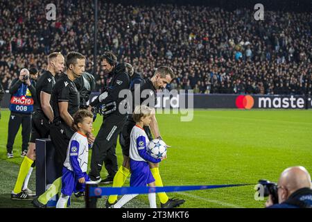 ROTTERDAM - October 25, 2023, Referee Tobias Stieler enters during the UEFA Champions League Group E match between Feyenoord and SS Lazio at Feyenoord Stadium de Kuip on October 25, 2023 in Rotterdam, Netherlands. ANP | Hollandse Hoogte | COR LASKER Stock Photo
