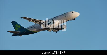 Tenerife, Spain october 21st, 2023. Aer Lingus Airlines Airbus A320-214. Aer Lingus Airlines flies in the blue sky Stock Photo