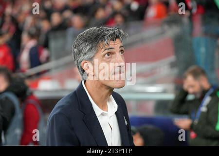 Lisboa, Portugal. 24th Oct, 2023. Imanol Alguacil, Coach of Real Sociedad during the UEFA CHAMPIONS LEAGUE group D football match between Benfica and Real Sociedad, at Estádio da Luz in Lisbon, Portugal Credit: Brazil Photo Press/Alamy Live News Stock Photo