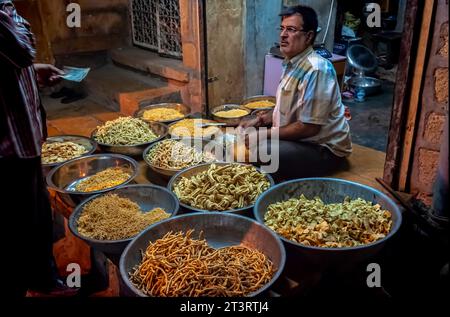 Vegetable stalls, Jaisalmer market area, Rajasthan, India Stock Photo