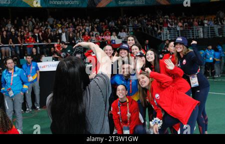 Santiago, Chile, USA. 26th Oct, 2023. SANTIAGO (CHL), 10/26/2023 - CEREMONY/MEDALS/VOLLEYBALL/WOMEN - Medal Ceremony of the Women's Team Volleyball Final with the Dominican Republic winning Gold, Brazil-Silver and Mexico-Bronze on the main court of Parque Arena O 'Higgins in Santiago, Chile during the 2023 Pan American Games. (Credit Image: © Niyi Fote/TheNEWS2 via ZUMA Press Wire) EDITORIAL USAGE ONLY! Not for Commercial USAGE! Stock Photo