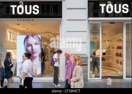 Madrid, Spain. 17th Sep, 2023. Pedestrians and shoppers walk past the Spanish jewelry, accessories, and fashion retailer Tous store in Spain. (Photo by Xavi Lopez/SOPA Images/Sipa USA) Credit: Sipa USA/Alamy Live News Stock Photo