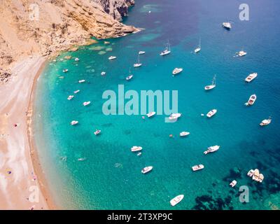 embarcaciones de recreo, playa de es Coll Baix, Alcudia, Mallorca, balearic islands, Spain. Stock Photo