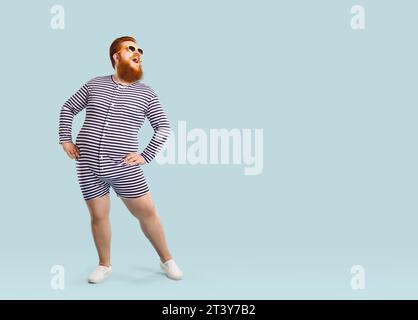 Man in suit full body hi-res stock photography and images - Alamy