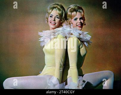 Leila Croft, Valerie Croft, publicity portrait for the musical film, 'Stop the World - I Want to get Off', Warner Bros., 1966 Stock Photo