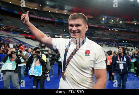 England's Owen Farrell with his bronze medal after the Rugby World Cup ...