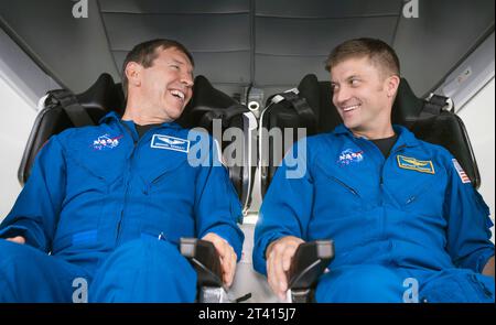 Hawthorne, California, USA. 15th Oct, 2023. The four SpaceX Crew-8 crew members Jeanette Epps and Michael Barratt, both NASA astronauts; Alexander Grebenkin from Roscosmos; and Matthew Dominick from NASA during a training session at SpaceX headquarters in Hawthorne, California. Credit: SpaceX/ZUMA Press Wire/ZUMAPRESS.com/Alamy Live News Stock Photo