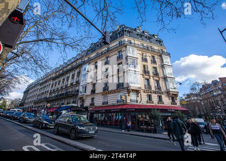 The Cafe de Luna is a traditional French cafe in the Montmartre district, Paris, France. Stock Photo