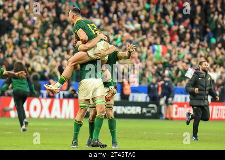 Saint Denis, Paris, France. 28th Oct, 2023. Stade de France, Saint-Denis, Paris, France, September 10th 2023: Jesse Kriel (13 - South Africa) celebrates the final whistle as South Africa win and become four time World Champions after the Rugby World Cup 2023 Final between New Zealand and South Africa at Stade de France, Saint-Denis, Paris, France on Saturday 28th October 2023 (Claire Jeffrey/SPP) Credit: SPP Sport Press Photo. /Alamy Live News Stock Photo