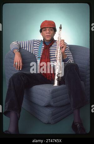 Posed portrait of avant garde jazz saxophonist JULIUS HEMPHILL in a studio in Brooklyn, New York in 1983. Stock Photo