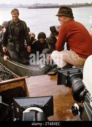 Robert Redford, Director Richard Attenborough, 'A Bridge Too Far' (1977). Photo credit: United Artists (File Reference # 34580-358THA) Stock Photo