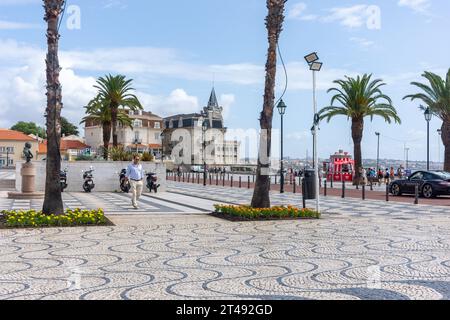 Seafront promenade from Praça 5 de Outubro, Cascais, Lisbon Region, Portugal Stock Photo