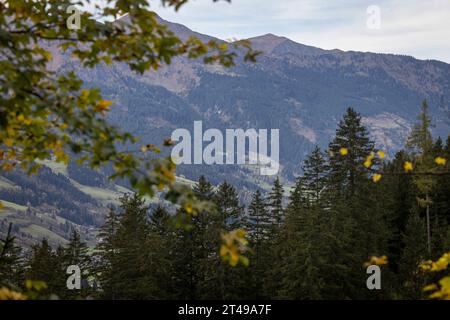 Bad Gastein Oktober 2023 29102023 - Blick auf das Gasteiner Tal und die umliegenden Alpen Bad Gastein, Kurort und Tourismus-Ort im Salzburger Land in Oesterreich. Bad Gastein Kaiser-Wilhelm-Promenade Salzburg Oesterreich *** Bad Gastein October 2023 29102023 View of the Gastein Valley and the surrounding Alps Bad Gastein, spa and tourism resort in Salzburg province in Austria Bad Gastein Kaiser Wilhelm Promenade Salzburg Austria 291023 ppb-24 Credit: Imago/Alamy Live News Stock Photo