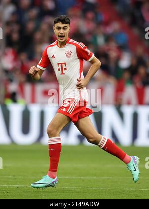 Aleksandar Pavlovic of Bayern Muenchen MUNICH, GERMANY - NOVEMBER 08 ...