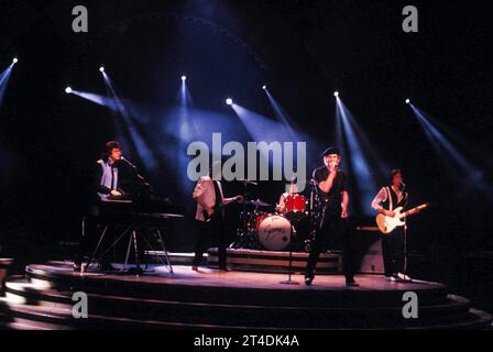 Survivor band 1980s hi-res stock photography and images - Alamy