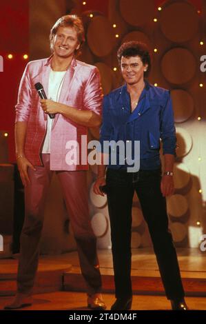 AIR SUPPLY ;Soft rock duo formed in Melbourne, Australia, in 1975, consisting of Englishman Graham Russell (vocals, guitar) and Australian Russell Hitchcock (vocals) ;  Credit: Lynn Mcafee / Performing Arts Images www.performingartsimages.com Stock Photo