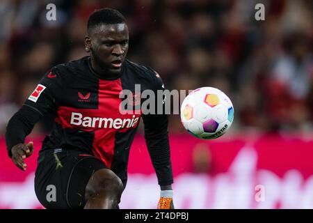Leverkusen, Germany. 29th Oct, 2023. Soccer: Bundesliga, Bayer Leverkusen - SC Freiburg, Matchday 9, BayArena. Leverkusen's Victor Boniface plays the ball. Credit: Marius Becker/dpa - IMPORTANT NOTE: In accordance with the requirements of the DFL Deutsche Fußball Liga and the DFB Deutscher Fußball-Bund, it is prohibited to use or have used photographs taken in the stadium and/or of the match in the form of sequence pictures and/or video-like photo series./dpa/Alamy Live News Stock Photo