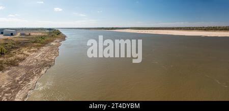 Extreme low water conditions on Mississippi river in October 2023 narrows river channel near Vicksburg MS Stock Photo