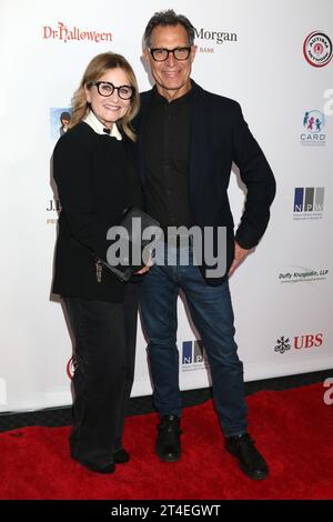 LOS ANGELES - OCT 28:  Maureen McCormick, Michael Cummings at the 2nd Annual All Ghouls Gala at the Woodland Hills Country Club on October 28, 2023 in Woodland Hills, CA   (Photo by Katrina Jordan/Sipa USA) Stock Photo