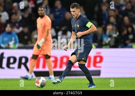 Benjamin Pavard (2) of France with the captains arm band on pictured during a soccer game between the national teams of France and Scotland in friendly game, on October 17 , 2023 in Lille, France. (Photo by David Catry / Sportpix) Stock Photo