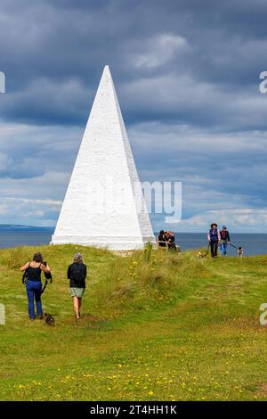 The White Pyramid, a daymark (navigational aid for shipping) on Emmanuel Head, Holy Island, Northumberland, England, UK.  Built between 1801 and 1810. Stock Photo