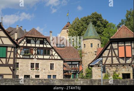 Grüner Turm und Wirtschaftsgebäude unterhalb Kloster Bebenbausen, Tübingen, Baden-Württemberg, Deutschland Stock Photo