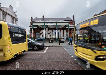 Wigan Wallgate railway station with Greater Manchester Bee Buses. Wigan borough of Greater Manchester. UK Picture: garyroberts/worldwidefeatures.com Stock Photo