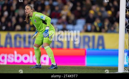 Malmo, Sweden. 31st Oct, 2023. Italy's goalkeeper Laura Giuliani in action during the UEFA Women's Nations League group A4 soccer match between Sweden and Italy at Eleda Stadion in Malmo, Sweden, on Oct. 31, 2023. Photo: Andreas Hillergren/TT/code 10600 Credit: TT News Agency/Alamy Live News Stock Photo