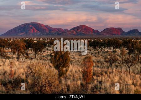 First light on the amazing domes of Kata Tjuṯa in Central Australia. Stock Photo