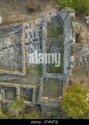 Aerial overhead view of the archaeological site of L'Esquerda, in Roda de Ter (Osona, Barcelona, Catalonia, Spain) ESP: Vista aérea de l'Esquerda Stock Photo