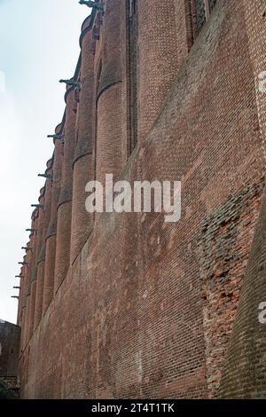 Red brick wall of the Sainte Cécile cathedral in Albi, France Stock Photo