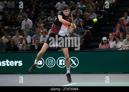 Paris, France. 1st Nov, 2023. French player UGO HUMBERT returns the ball to German player ALEXANDER ZVEREV during the 16th final of Rolex Paris Masters 1000 tournament at Paris AccorHotel Arena Stadium in Paris France (Credit Image: © Pierre Stevenin/ZUMA Press Wire) EDITORIAL USAGE ONLY! Not for Commercial USAGE! Stock Photo