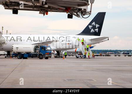 Airline workers airplane maintenance fuel Concorde Rio de Janeiro