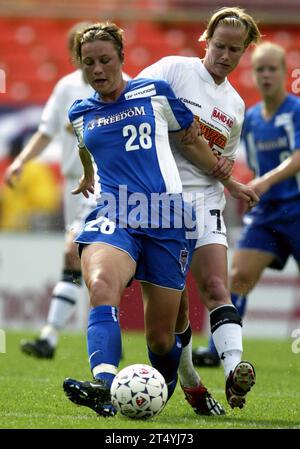 Abby Wambach in action WUSA. Washington Freedom 4 Philadelphia Charge 1. RFK Stadium,Washington DC. May 10 2003. Stock Photo