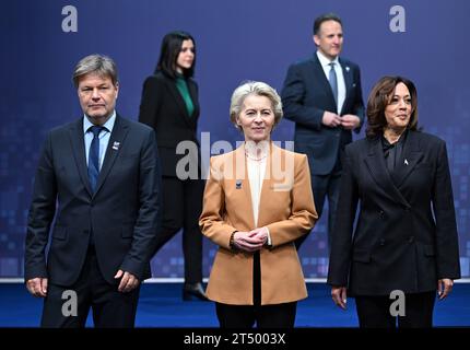 Milton Keynes, UK. 02nd Nov, 2023. Robert Habeck (Bündnis 90/Die Grünen, front, l-r), German Federal Minister for Economic Affairs and Climate Protection, Ursula von der Leyen, President of the European Commission, and Kamala Harris, Vice President of the United States, stand together for a family photo at the 'AI Safety Summit 2023' (International Summit on Artificial Intelligence Safety) in Bletchley Park, Buckinghamshire. The British government has organized an international summit to discuss the dangers of artificial intelligence. Credit: Soeren Stache/dpa/Alamy Live News Stock Photo